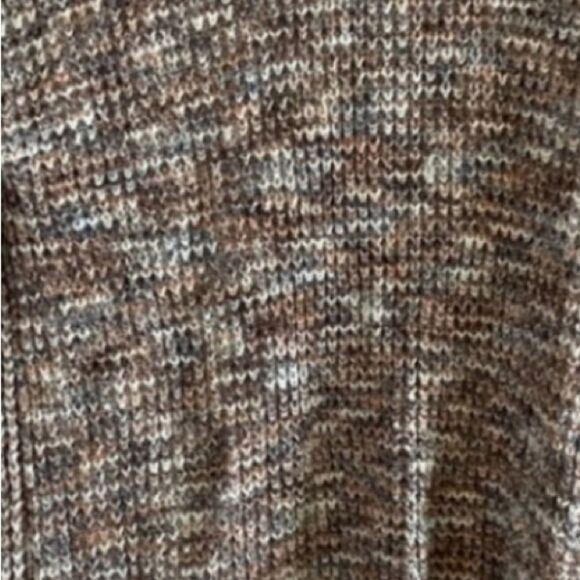 “Goes w/Anything” Maurices Cardigan Size Small, has pockets! - Picture 4 of 12